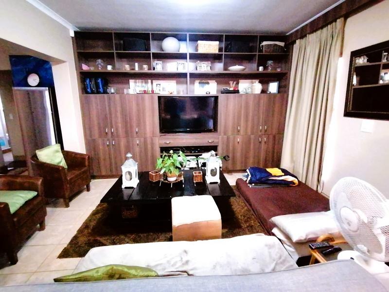 2 Bedroom Property for Sale in Sonkring Western Cape